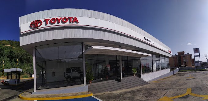 Fachada de Toyoandina